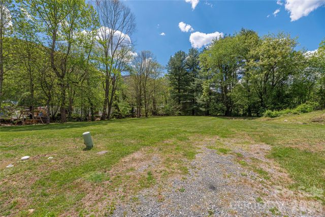 500 Sophie Road, Maggie Valley, NC 28751