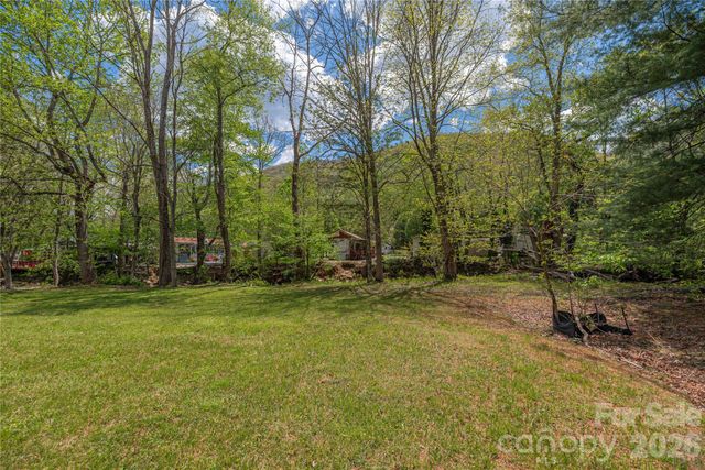 500 Sophie Road, Maggie Valley, NC 28751