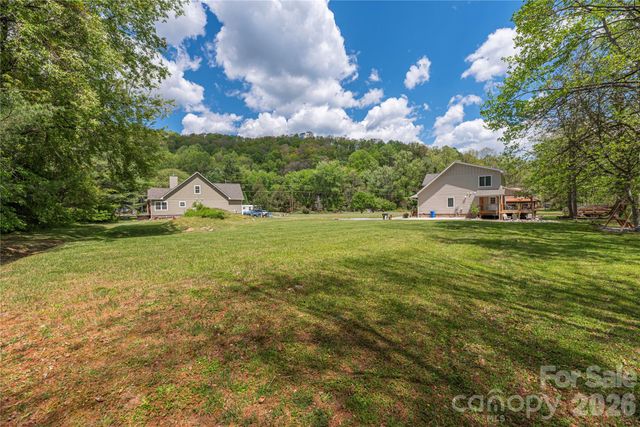 500 Sophie Road, Maggie Valley, NC 28751
