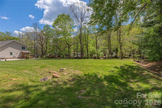500 Sophie Road, Maggie Valley, NC 28751
