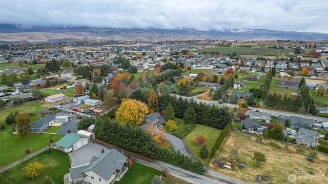 1819 6th Street SE, East Wenatchee, WA 98802