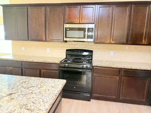 9315 Claystone Lane, Richmond, TX 77407