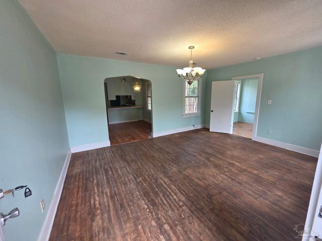 3624 W Jackson St, Pensacola, FL 32505