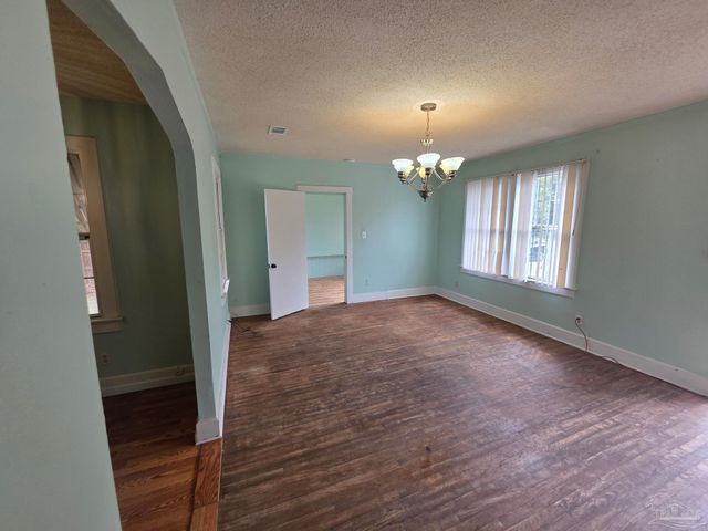 3624 W Jackson St, Pensacola, FL 32505