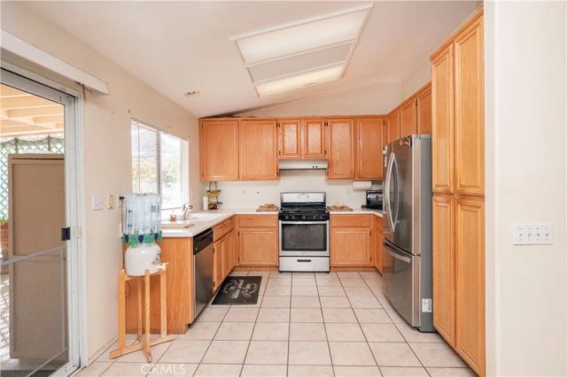 22894 Brighton Court, Wildomar, CA 92595