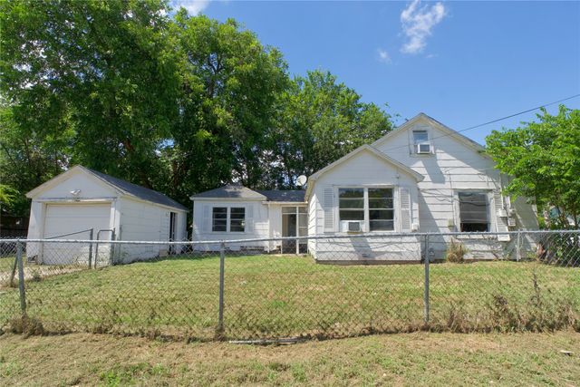 901 N Howeth, Gainesville, TX 76240