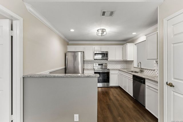 16806 Brookwood, San Antonio, TX 78248