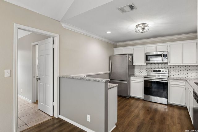16806 Brookwood, San Antonio, TX 78248