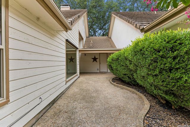 16806 Brookwood, San Antonio, TX 78248