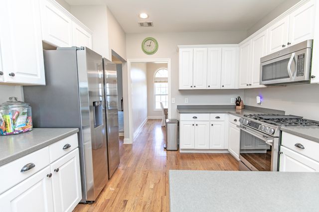 122 Buckhaven Dr, Hendersonville, TN 37075