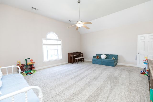 122 Buckhaven Dr, Hendersonville, TN 37075