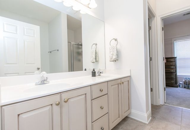 122 Buckhaven Dr, Hendersonville, TN 37075