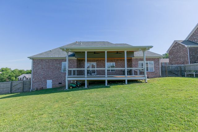 122 Buckhaven Dr, Hendersonville, TN 37075
