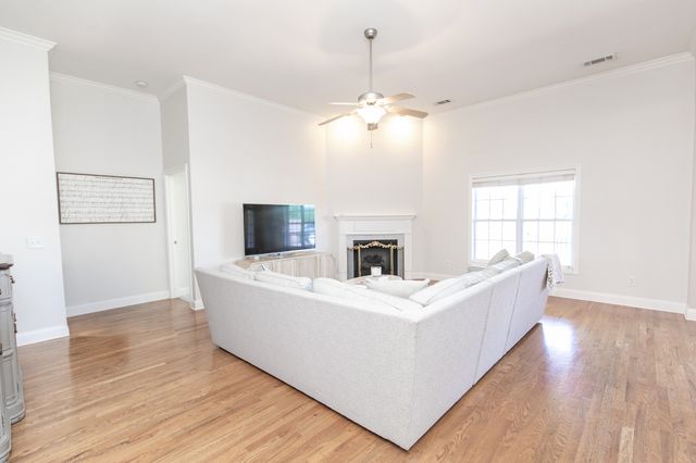 122 Buckhaven Dr, Hendersonville, TN 37075