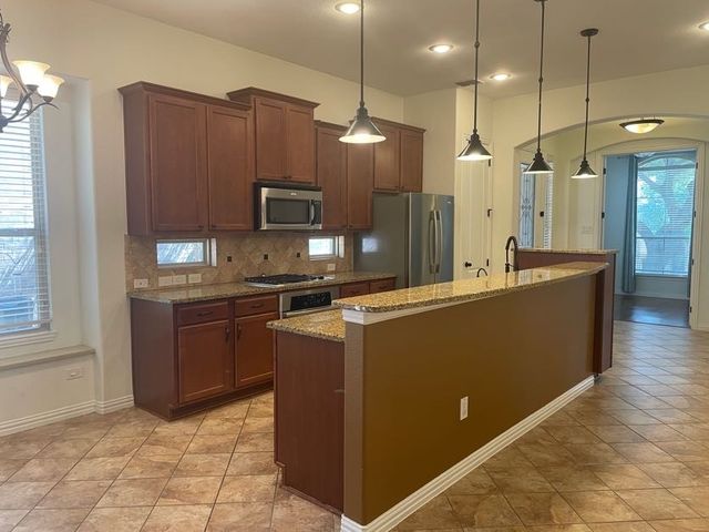 2444 Sunderland Lane, Lewisville, TX 75067