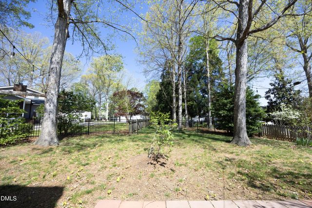 1427 Moosecreek Drive, Raleigh, NC 27614