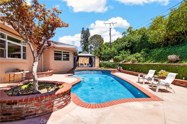 2816 Woodbine Avenue, Fullerton, CA 92835