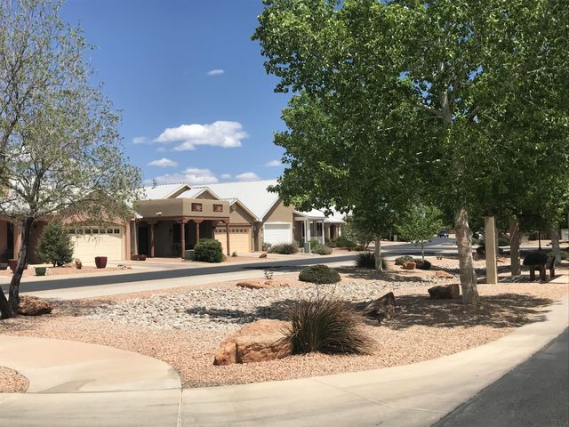 1835 Calle Barbarita NW, Albuquerque, NM 87107