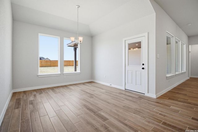 286 Firewheel Loop, Floresville, TX 78114