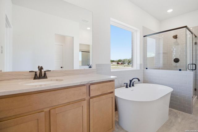 286 Firewheel Loop, Floresville, TX 78114