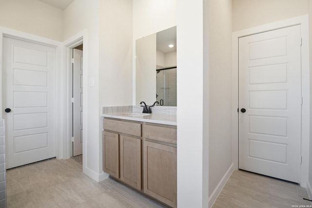 286 Firewheel Loop, Floresville, TX 78114