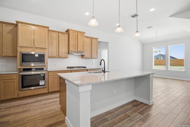 286 Firewheel Loop, Floresville, TX 78114