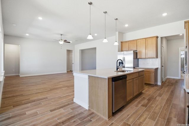 286 Firewheel Loop, Floresville, TX 78114