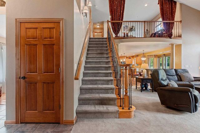 3110 SEAFARER WAY, Suamico, WI 54173