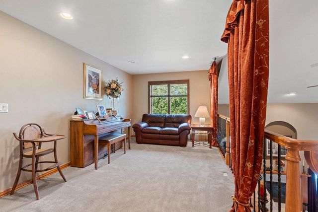 3110 SEAFARER WAY, Suamico, WI 54173