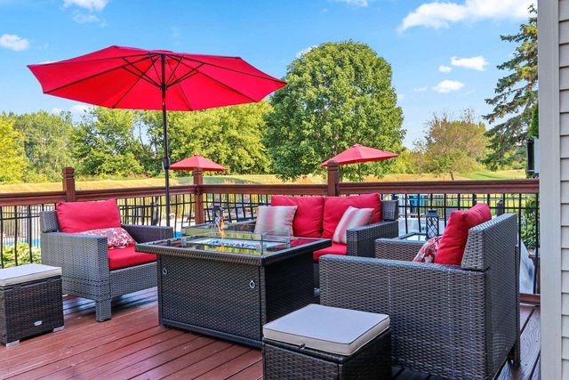 3110 SEAFARER WAY, Suamico, WI 54173