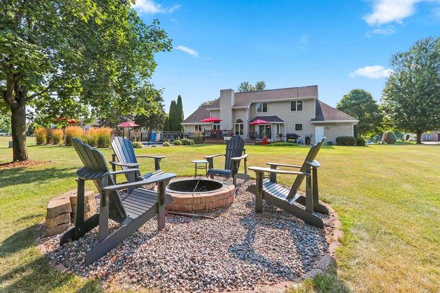 3110 SEAFARER WAY, Suamico, WI 54173