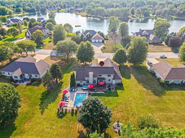 3110 SEAFARER WAY, Suamico, WI 54173