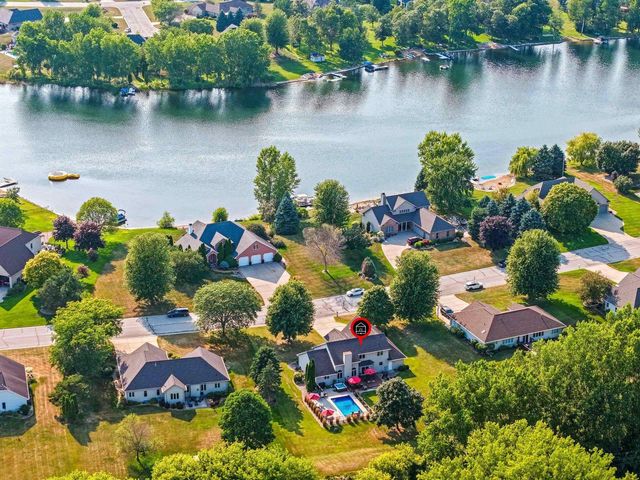 3110 SEAFARER WAY, Suamico, WI 54173
