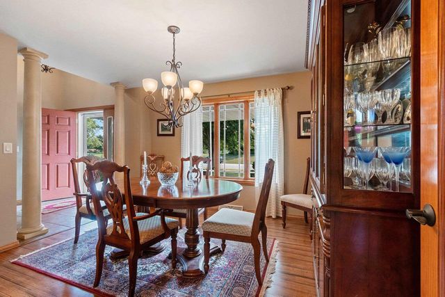 3110 SEAFARER WAY, Suamico, WI 54173