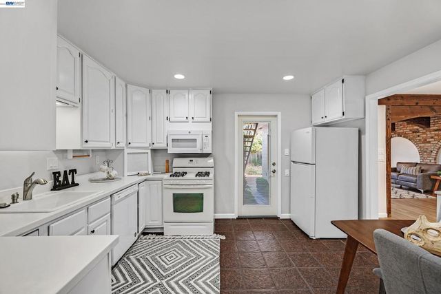 879 Via Seville, Livermore, CA 94550