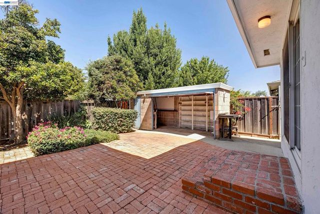 879 Via Seville, Livermore, CA 94550