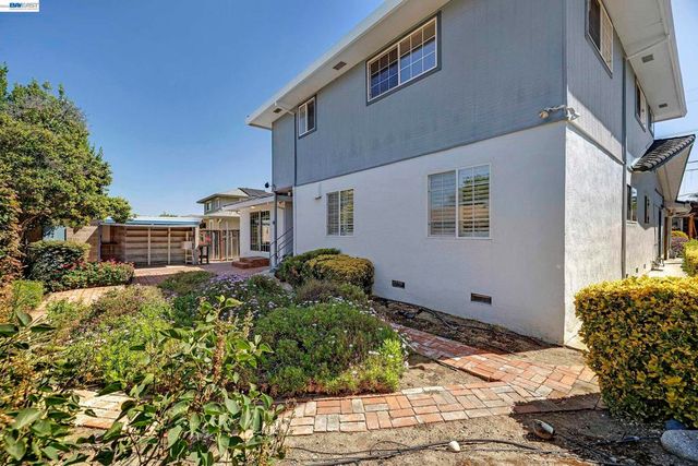 879 Via Seville, Livermore, CA 94550
