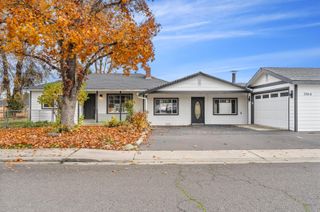 3364 Snowy Butte Lane, Central Point, OR 97502