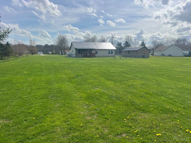 5087 Panhandle Road, New Vienna, OH 45159