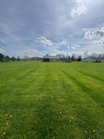 5087 Panhandle Road, New Vienna, OH 45159