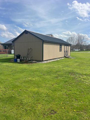 5087 Panhandle Road, New Vienna, OH 45159