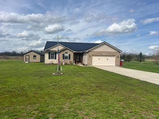 5087 Panhandle Road, New Vienna, OH 45159