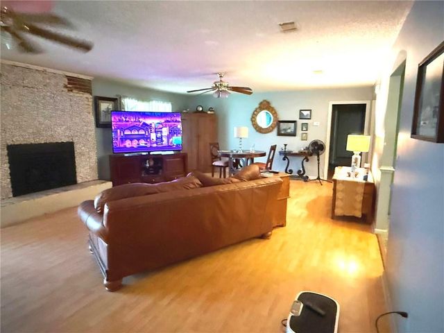 6113 Ayrin Rooke Lane, Blackshear, GA 31516