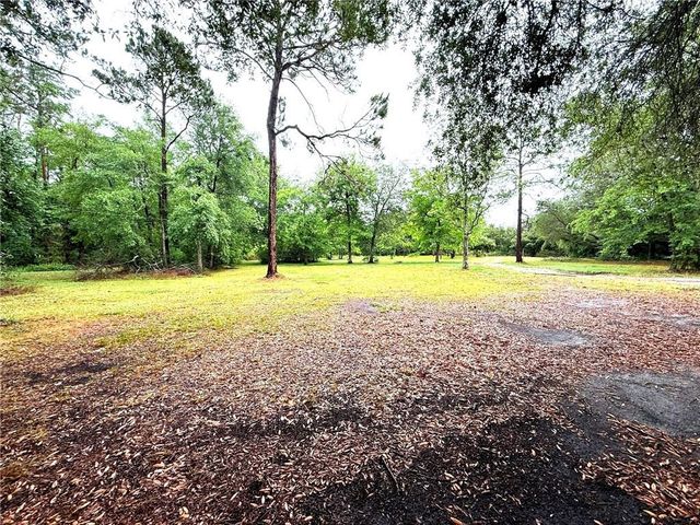 6113 Ayrin Rooke Lane, Blackshear, GA 31516