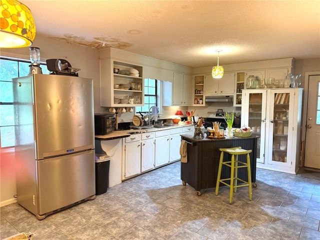 6113 Ayrin Rooke Lane, Blackshear, GA 31516