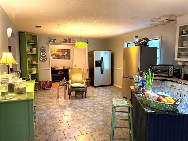 6113 Ayrin Rooke Lane, Blackshear, GA 31516
