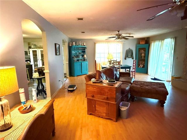 6113 Ayrin Rooke Lane, Blackshear, GA 31516