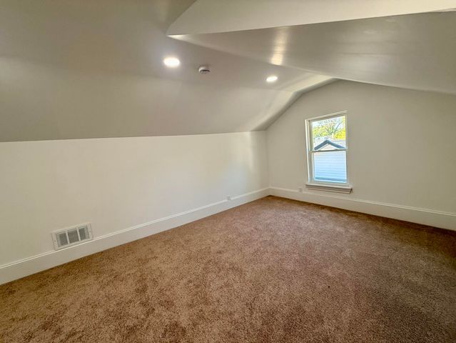 543 E Saratoga Street, Ferndale, MI 48220
