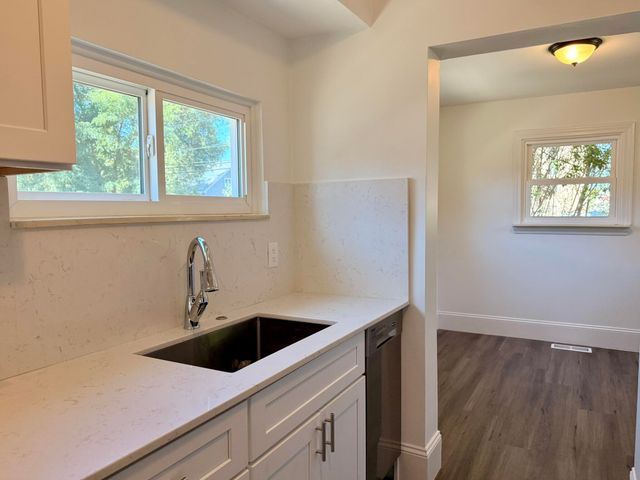 543 E Saratoga Street, Ferndale, MI 48220