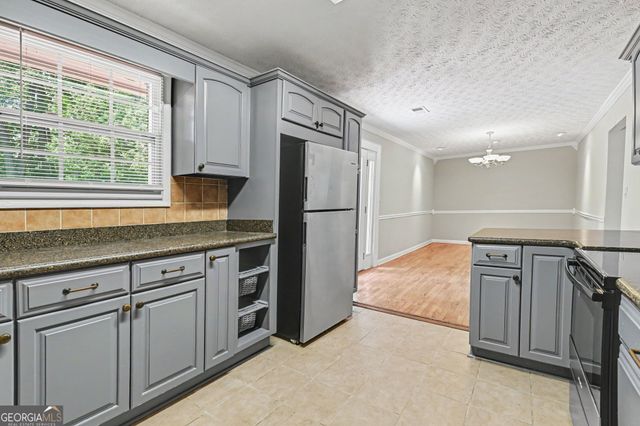 2915 Lajean Drive, Atlanta, GA 30349